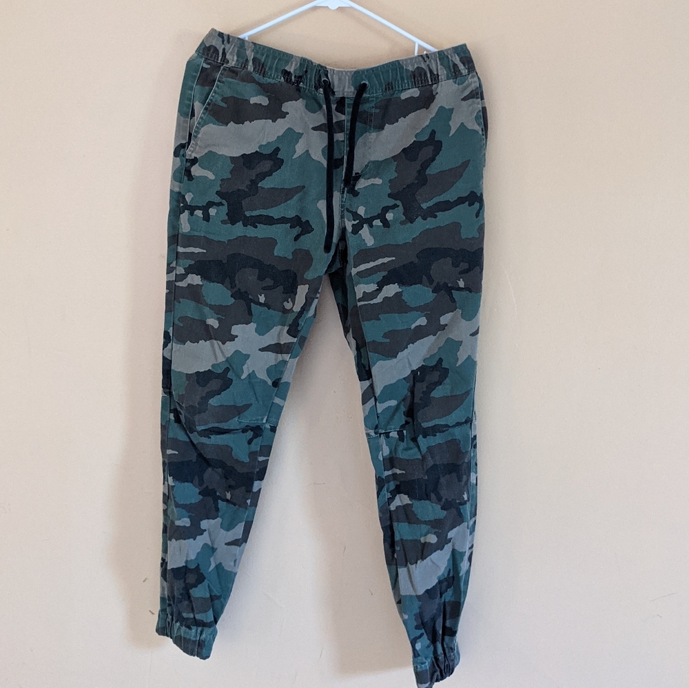 Empyre Men's camo joggers